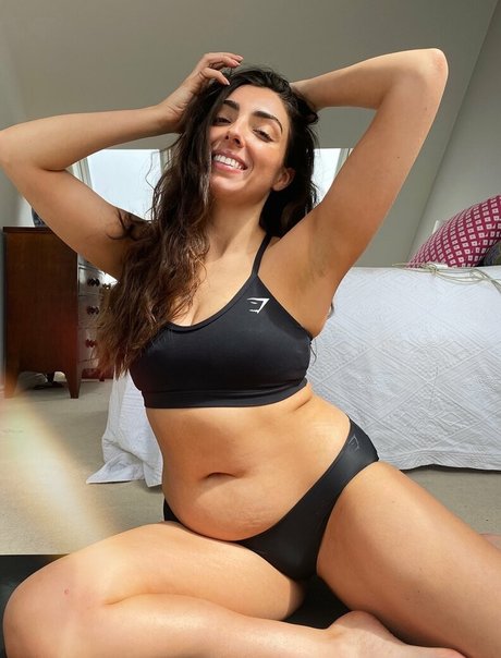 Nelly London pretty model archive