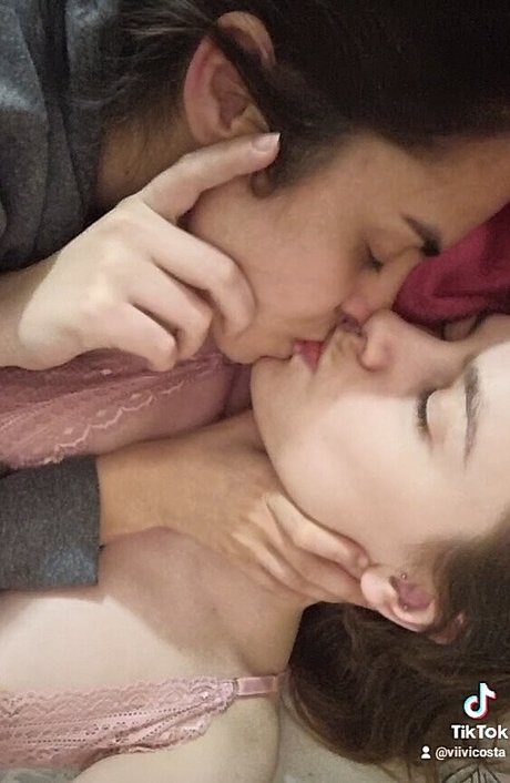 Viviane Costa star sexy photo