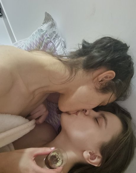 Viviane Costa erotic actress img