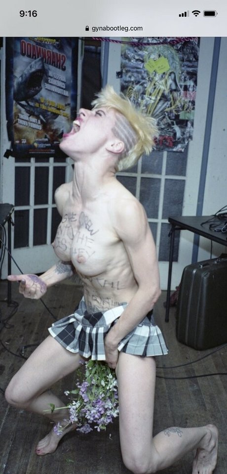 Gyna Bootleg porn model gallery