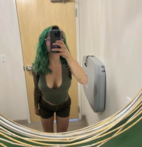 Alexxxandria23 model high quality pic