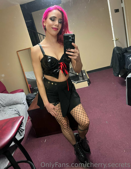 Mtgcherrylove sexy actress pic