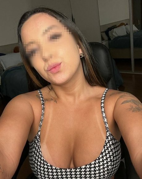 Karen Smith hd model pic