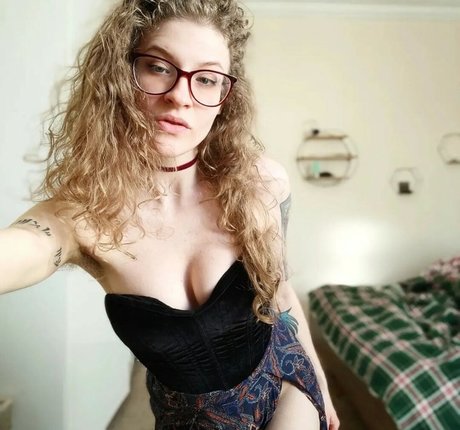 ateacupgamer model beautiful photo