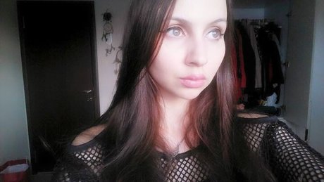 Jennie Naz hot pornstar image