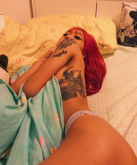 Lilfoxiebaby star porn picture