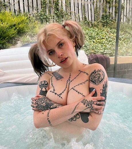 Miss Marilyn star top pics