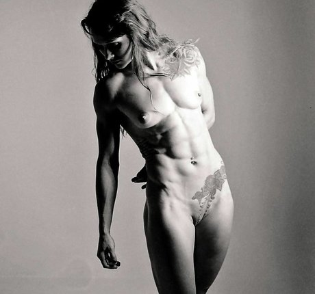 Brittni Kent hot pornstar galleries