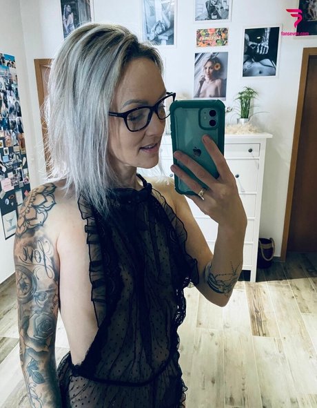 Die pe nudes star galleries