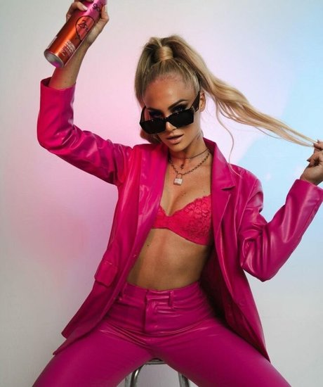 fingering pussy onlyfans exclusive photo