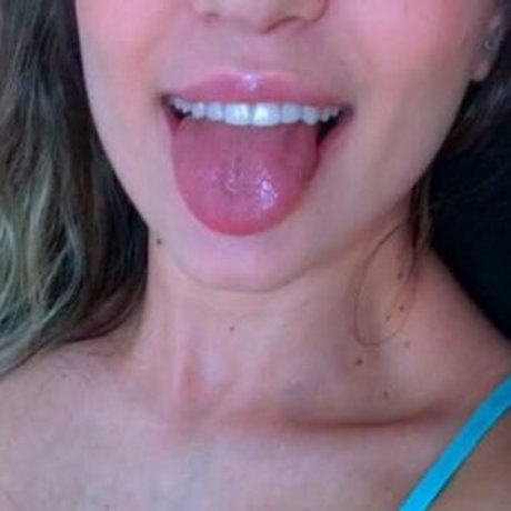 Doce Mel naked star image