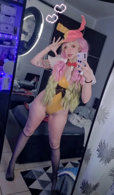 Suzuko Elric exclusive actress photos