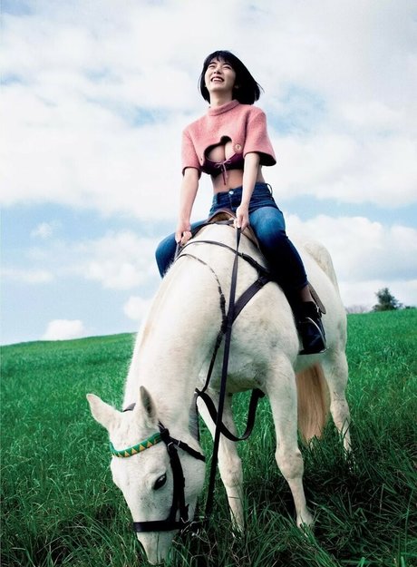 Elaiza Ikeda xxx pornstar pictures