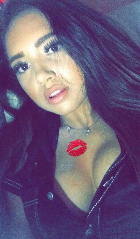 Shari G erotic model photos