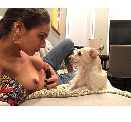 Caitlin Stasey porn actress img