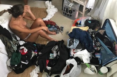 Caitlin Stasey star xxx pictures