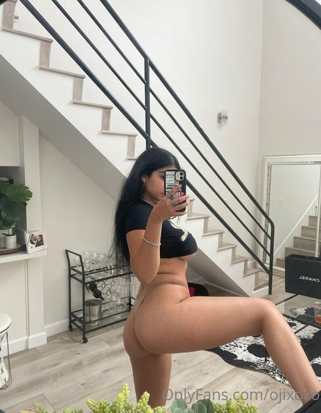 Ojixoxo adult model photo