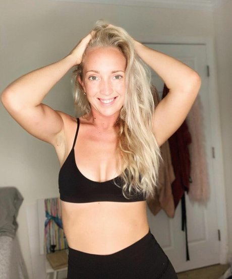 the jeneva sexy star img