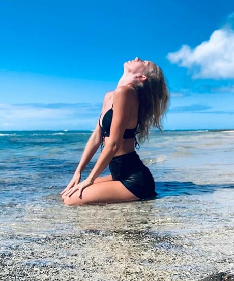 the jeneva naked actress photos