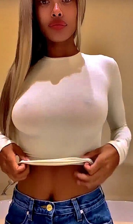 Vinetrria Vinetria model sexy images