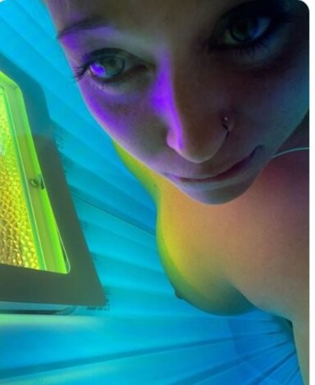 feet tease onlyfans top pic