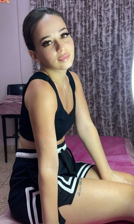 Aggeliki Belesioti hd actress pic