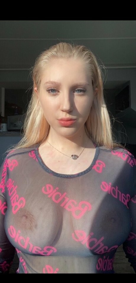 Tessasnowxo model pretty images