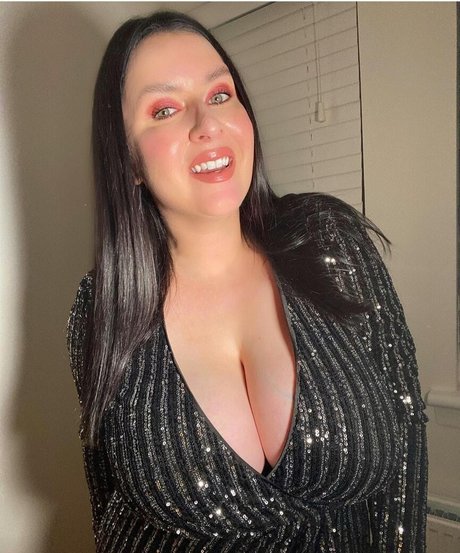 Suzie Mac pornstar pictures