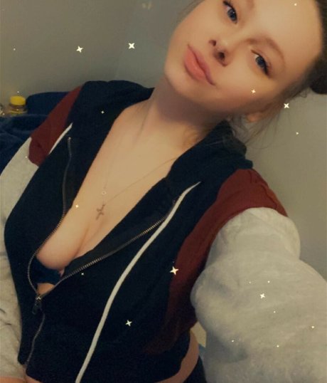 freaksaregeeks art actress picture