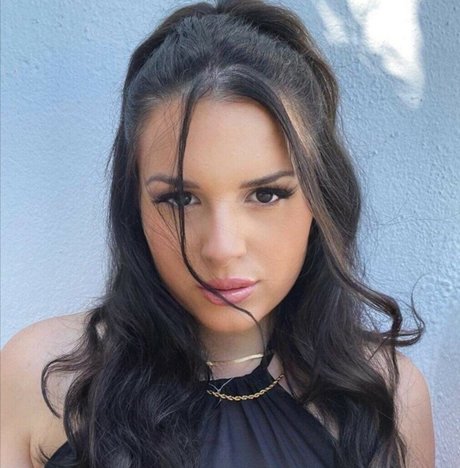 Theodwra Drinia exclusive actress img