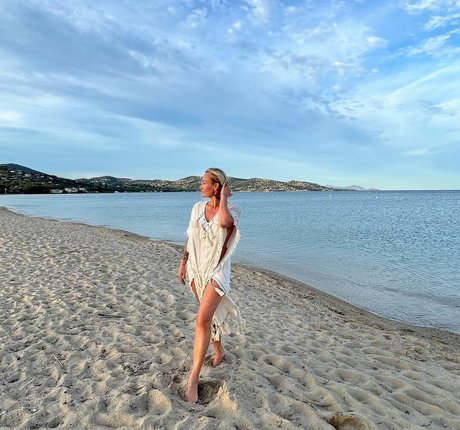 Sarah Connor high quality model pics