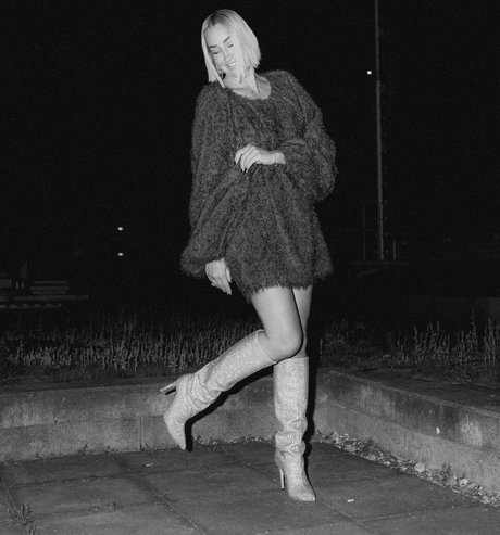 Sarah Connor erotic actress images