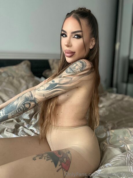 empty666vip erotic actress galleries