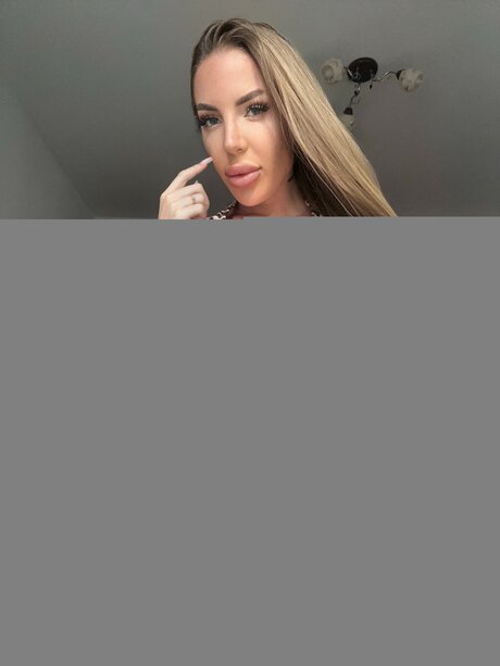 empty666vip pretty model pictures