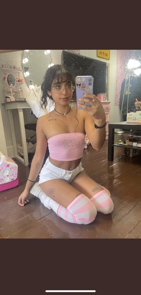 Sweetnek0 hot model image