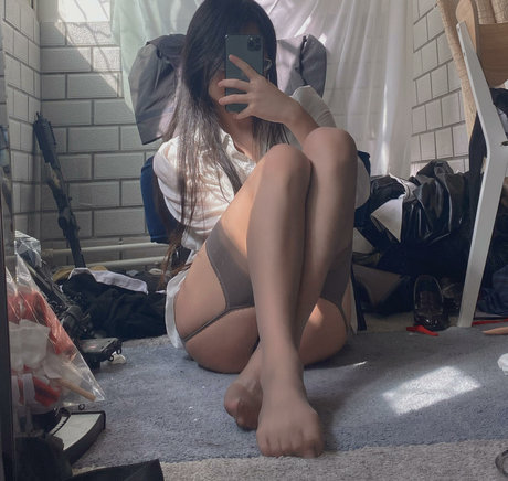 BrickZhuan nudes actress pic