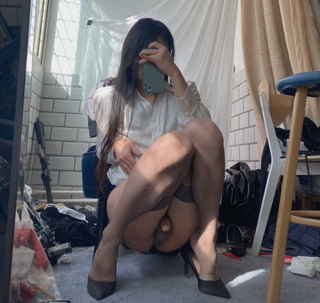 BrickZhuan naked model image