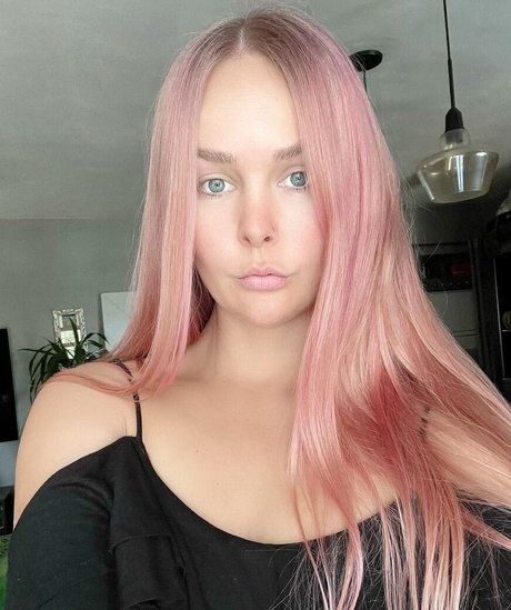 Athena Lundberg sexy pornstar pictures