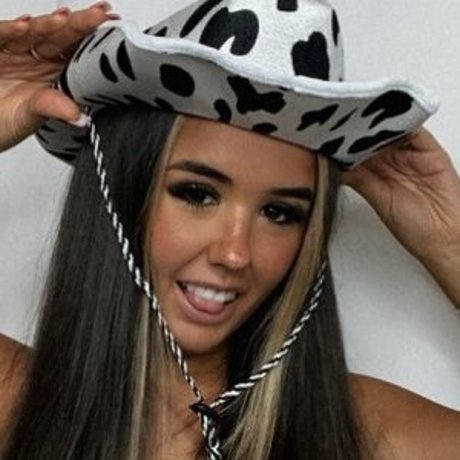 Lucie18 star adult galleries