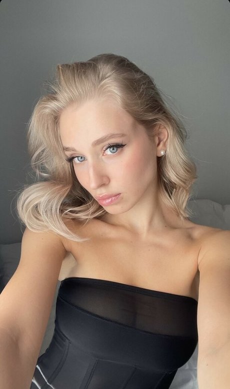 Marta Istomina star erotic photos