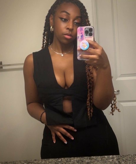 JazzyGunz porn star img