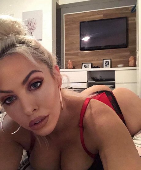 Evie Leana actress gallery