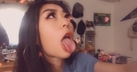 ToxicDaisies beautiful actress pics