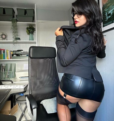 lilyfiore4 erotic pornstar pics