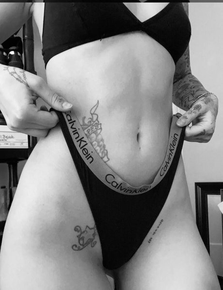 Lil Debbie star art photo