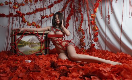 DeerWhite_ pornstar erotic photos