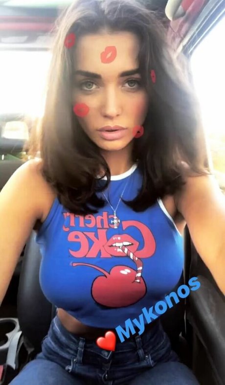 Amy Louise Jackson free star photo