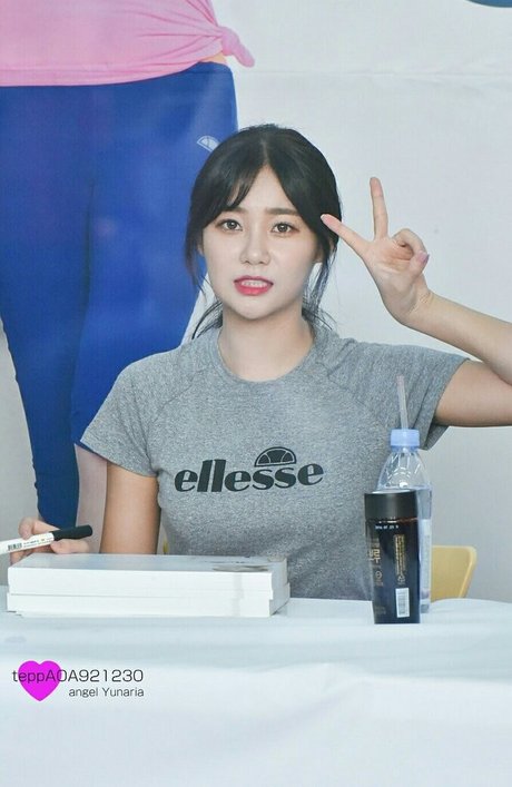 AOA Team sexy actress pics