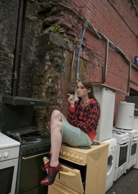 Alice Allegra Englert nice actress galleries