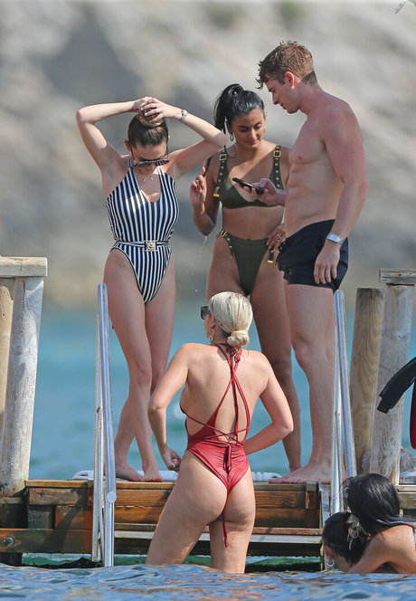 Amber Davies free star gallery